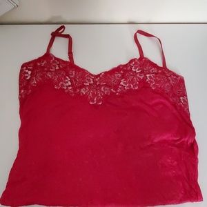 Red lace trimmed cami/tank